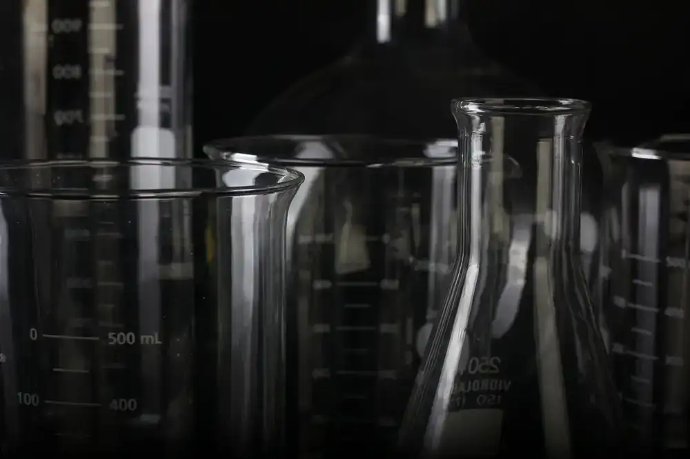 Chemical measuring cylinders and lab thermometers